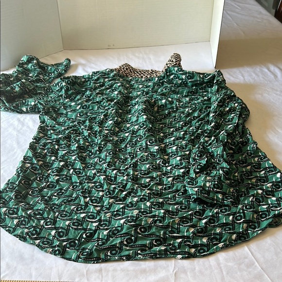 Maeve Green Notched Collar Boxy Blouse - Picture 9 of 9